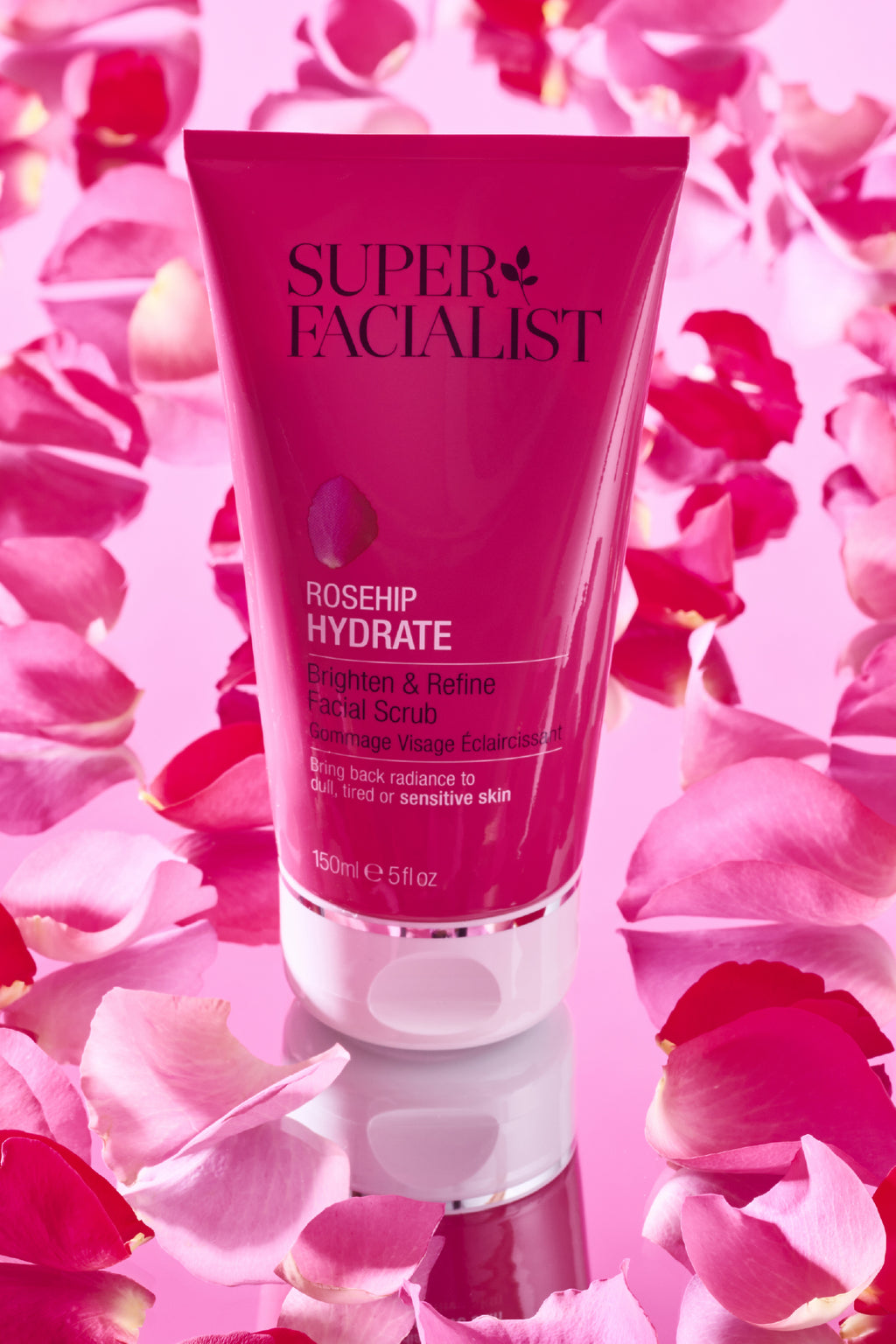 Super Facialist Kuşburnu Yağı İçeren Rahatlatıcı & Aydınlatıcı Yüz Temizleme Peelingi 150 ML