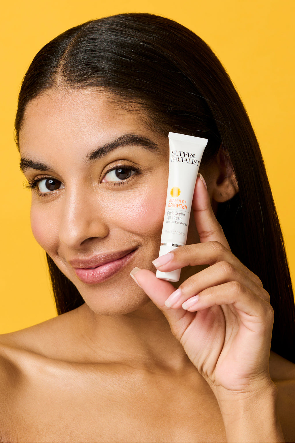 Super Facialist C Vitamini İçeren Leke Karşıtı Yoğun Aydınlatıcı Göz Çevresi Kremi 15 ML